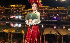 再把腿x开一点就可以吃到初中生